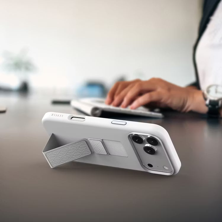 Levelo Morphix Silicone GripStand Case for iPhone 17 Pro Silver